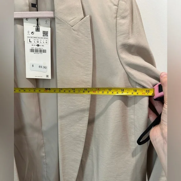 Zara Women's Beige suit set. Blazer L pants M. (Blazer fits M) NWT